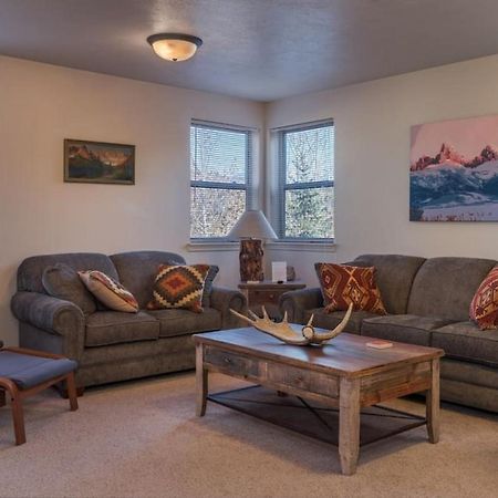 2 Bedroom Upstairs Condo With Ac In Victor, Id Eksteriør bilde